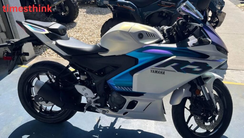 Yamaha YZF-R3 2025: 